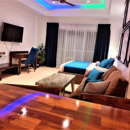 Ocean Breeze Condo By Lake Infinity Negombo Exterior photo